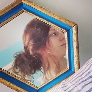 Meet your Posher, Hayley